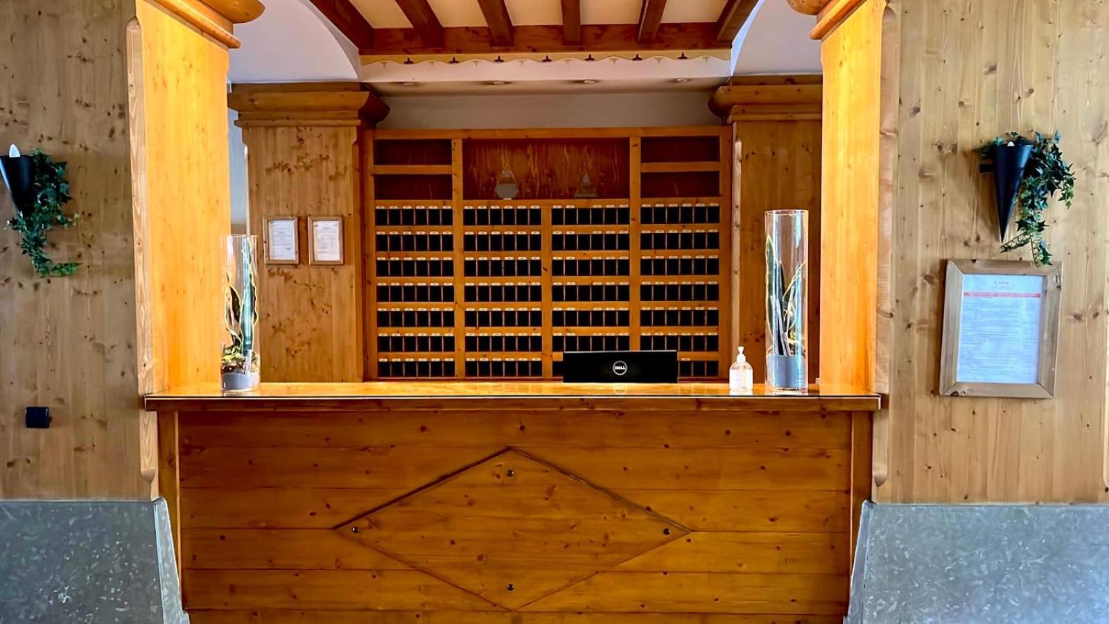 T3 Arc 1950 Skis Aux Pieds Sauna, Hammam, Jacuzzi Appartement *
